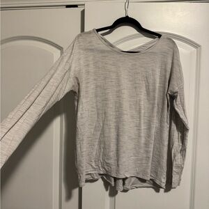 Lululemon Athletica Gray Relaxed Long Sleeve Top
